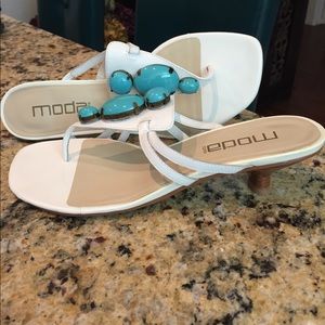 Leather, turquoise, kitten heel